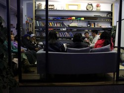Capek Kerja, Anak Muda China Pensiun Berjemaah dan Masuk Panti Jompo