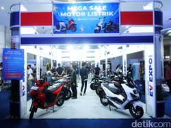 Gambaran Hidup Irit Pakai Motor Listrik vs Isi Pertamax