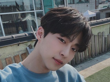 7 Potret Transformasi Bae In Hyuk dari Anak Kampus hingga Pewaris Muda Kaya Raya