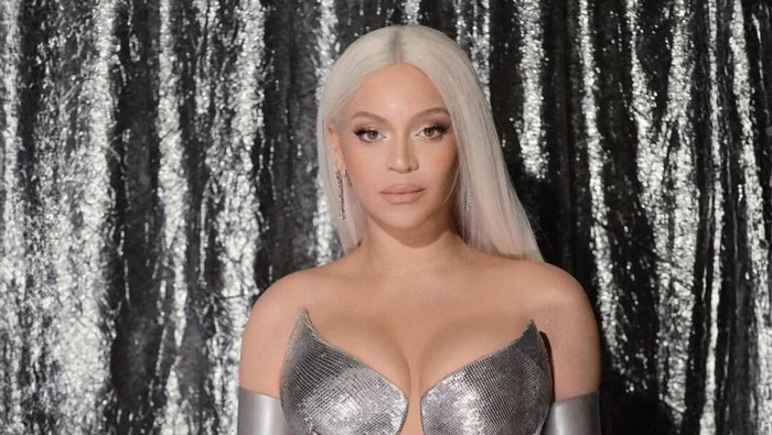 Beyonce Bersinar di Premiere Film Dokumenter Renaissance World Tour, Dipuji Desainernya!