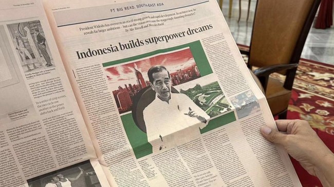 Presiden Jokowi pamer media asing menulis tentang Indonesia yang tengah membangun impian menjadi negara adidaya.