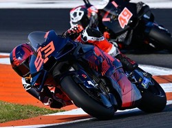 7 Pebalap MotoGP Jajal Motor Baru, Marquez Paling Moncer