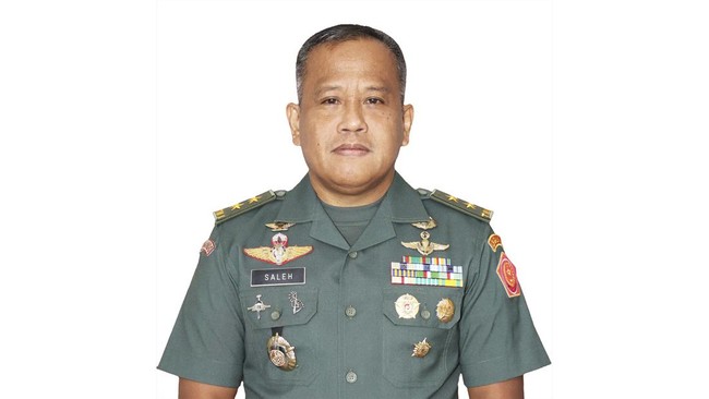 Jenderal Maruli Simanjuntak yang kini menjabat sebagai KSAD resmi menyerahkan jabatan Pangkostrad kepada Mayjen Muhammad Saleh Mustafa.