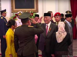 Harunya Luhut Saat Maruli Simanjuntak Resmi Dilantik Jokowi Jadi KSAD
