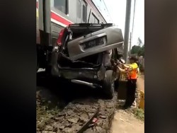 Pelajaran dari Nissan X-Trail Tertemper Kereta di Kembangan