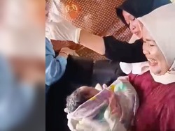 Haru, Ibu Muda Melahirkan di Kapal Cepat saat Perjalanan Menuju Kepri