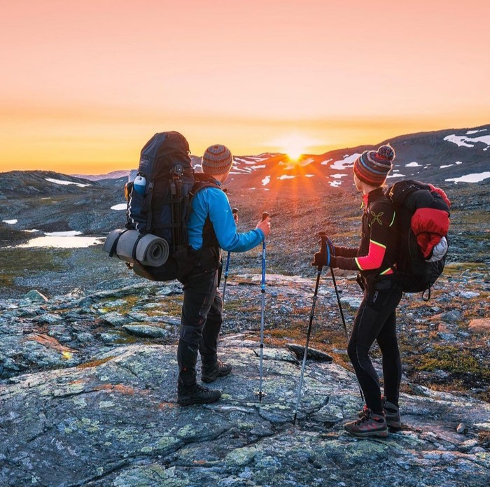 Peristiwa matahari tengah malam di Norwegia mengakibatkan siang hari hampir 24 jam!  Kapan malamnya?