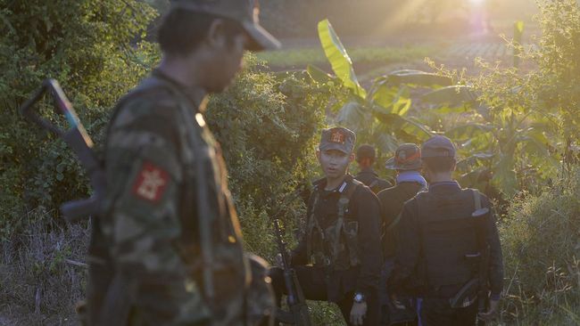 War Breaks Out on Myanmar-Thailand Border, Thousands Flee – CNN Indonesia