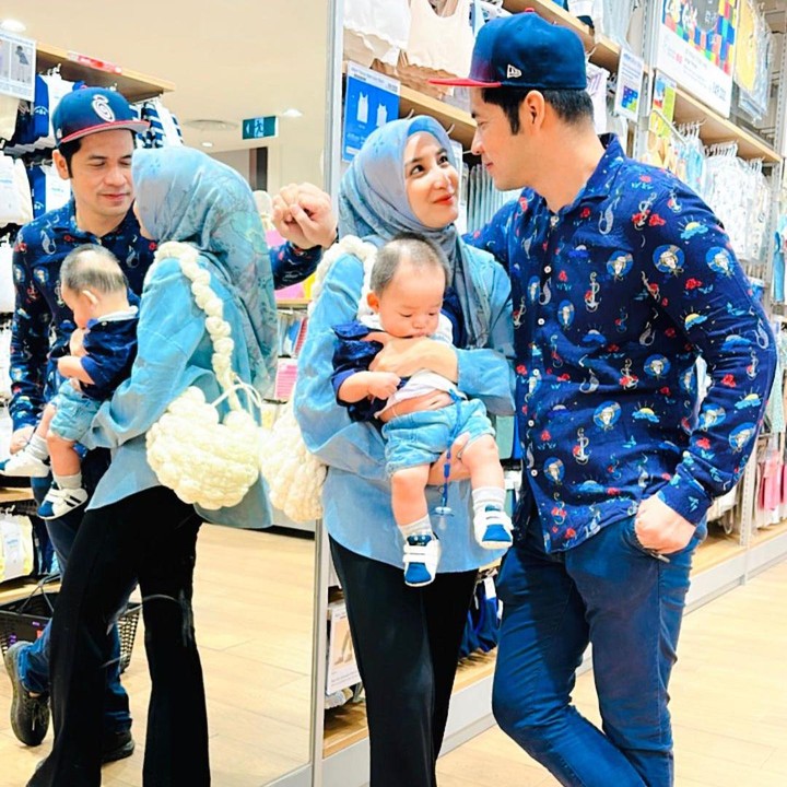 <p>Sementara itu, putra bungsunya yang diberi nama Kenizio Alluca Perdana lahir pada 19 Juni 2023. Kini, baby Kenizio sudah berusia 5 bulan, lho. (Foto: Instagram: @chachathakya15)</p>