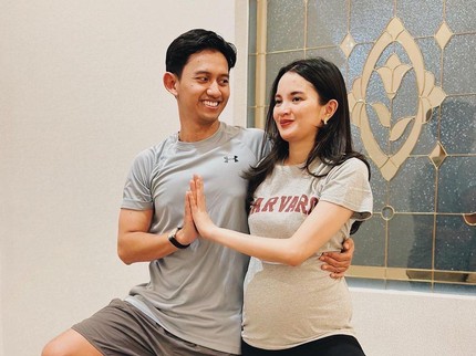 Ajak Belva Devara Prenatal Yoga, Sabrina Anggraini Ingin Suami Siap Dampingi saat Bersalin