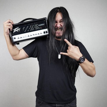 Benarkah Rumah Tangga Stevie Item & Istri Bermasalah?