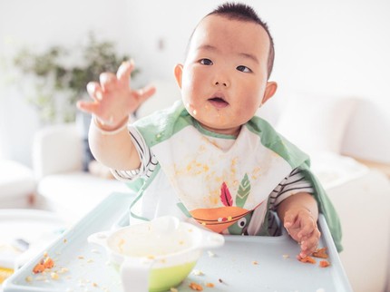 Tanda Anak Siap MPASI, Ketahui Juga Aturan Pemberian dan Jadwal Makan Si Kecil