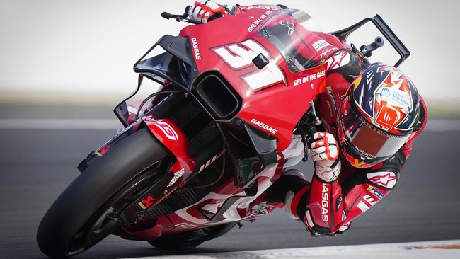 Pedro Acosta adalah sensasi dunia balap berikutnya usai Marc Marquez. Namun ia mengaku tidak punya beban saat bersiap menghadapi musim debutnya di MotoGP 2024.
