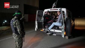 VIDEO: Hamas Kembali Bebaskan 11 Sandera Israel