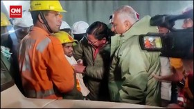 VIDEO: 41 Pekerja India Bebas usai 17 Hari Terjebak di Terowongan