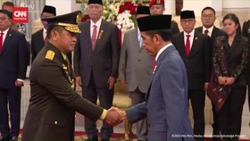 VIDEO: Jokowi Lantik Letjen Maruli Simanjuntak Jadi Kasad