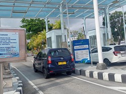 Pengelola Bandara Ngurah Rai Kaji Mundurnya Penerapan Parkir Nontunai