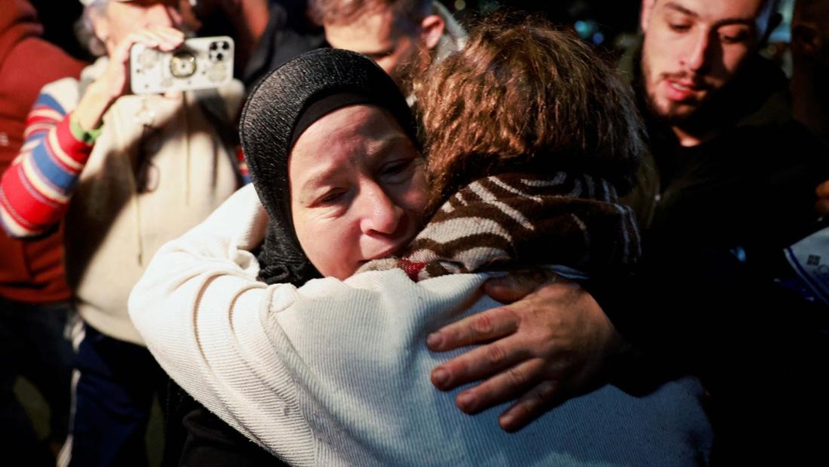 FOTO: Momen Aktivis Perempuan Palestina Dibebaskan Israel