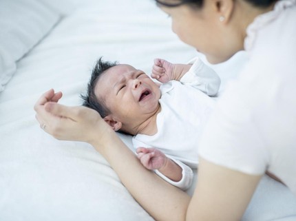 Alasan Bayi Suka Menjerit-jerit, Kapan Kebiasaan Ini Mulai Berhenti?