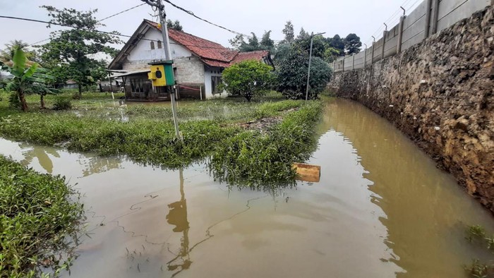 Banjir di Tanah Baru Bogor. (M Sholihin/detikcom) 5 Daerah Paling Rawan Banjir di Indonesia, Wajib Diwaspadai!