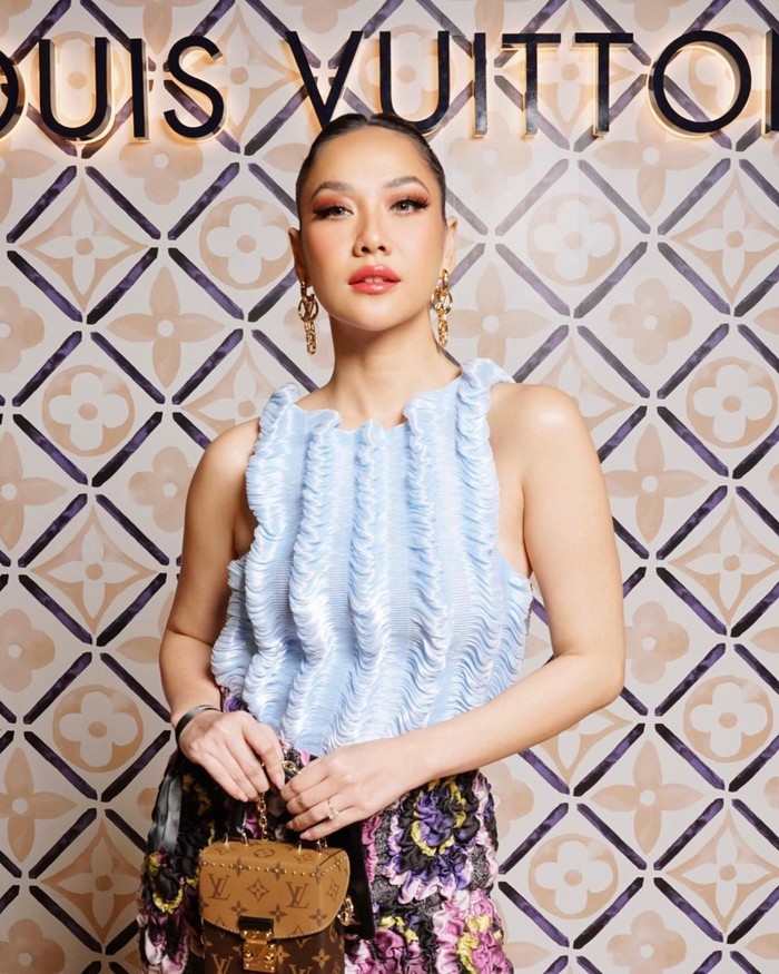 BCL sukses di industri film dengan memerankan sosok Ainun dalam film Habibie & Ainun/foto: instagram.com/itsmebcl