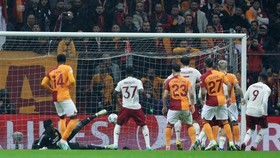 Hasil Liga Champions: Onana Buat 2 Eror Fatal, MU Terancam Gagal Lolos
