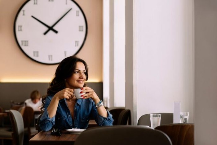 Trik Bikin Sehat Mental & Finansial untuk Sandwich Generation