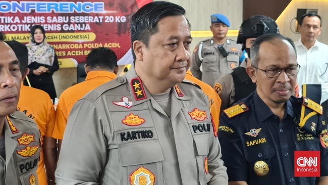 Kapolda Aceh Irjen Ahmad Kartiko meminta UNHCR untuk bertanggung jawab atas gelombang pengungsi Rohingya yang berdatangan ke Aceh.