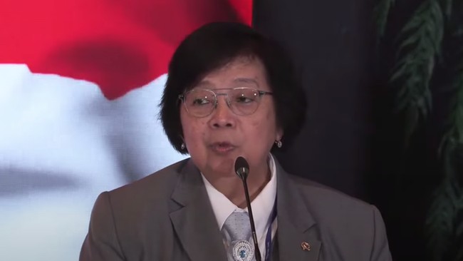 Menteri LHK Siti Nurbaya Bakar resmi membuka Paviliun Indonesia dalam Konferensi Tingkat Tinggi (KTT) COP28 yang digelar di Dubai, Uni Emirat Arab.