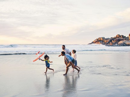 15 Rekomendasi Wisata Pantai Terdekat di Jakarta yang Mudah Dijangkau
