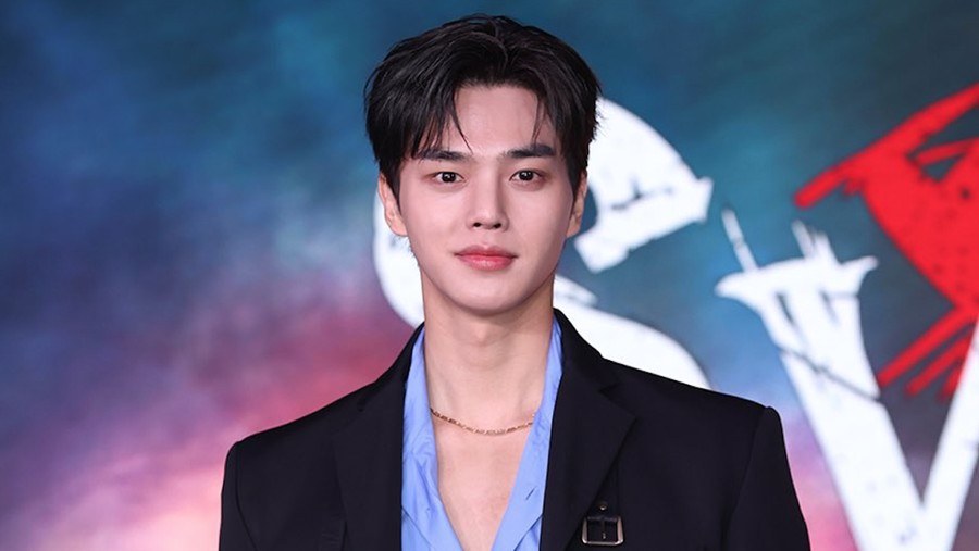 Song Kang di acara konferensi pers Sweet Home 2