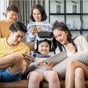 Sandwich Generation Susah Nabung dan Gampang Stres? Trik Ini Bikin Sehat Mental & Finansial