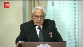 VIDEO: Mantan Menlu AS Henry Kissinger Wafat Di Usia 100 Tahun