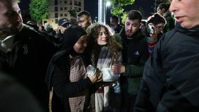 FOTO: Momen Aktivis Perempuan Palestina Dibebaskan Israel