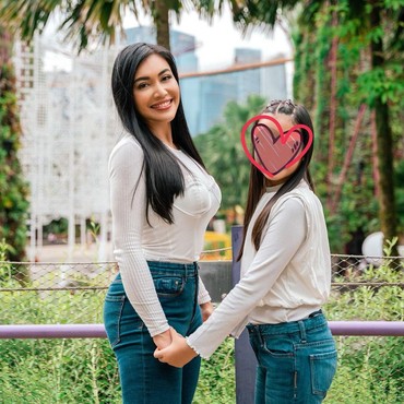 Denada Kenang Momen Pertemuan Haru Anak dan Jerry Aurum