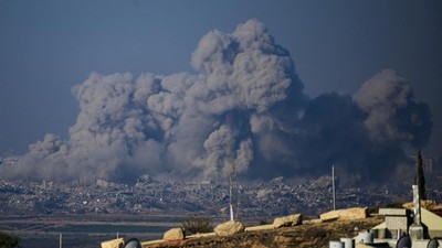 Digempur Israel, Masjid Agung Bersejarah Omari Hanya Sisakan Menara Masjid Agung Omari di Jalur Gaza, Palestina, hancur dan hanya menyisakan menara imbas terkena serangan Israel.