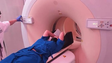 img-title 7 Potret Perjuangan Kiki Fatmala Lawan Kanker, Tubuh Kurus & Pucat Jalani Kemoterapi