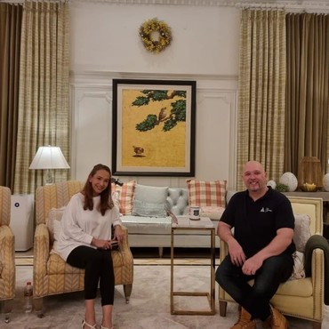 Cerita Suami Setia Temani Kiki Fatmala Berobat hingga Rela Dipecat