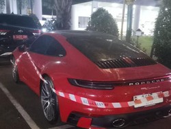Kejagung Sita Mobil Mewah Porsche Milik Istri Tersangka Edward Hutahaean
