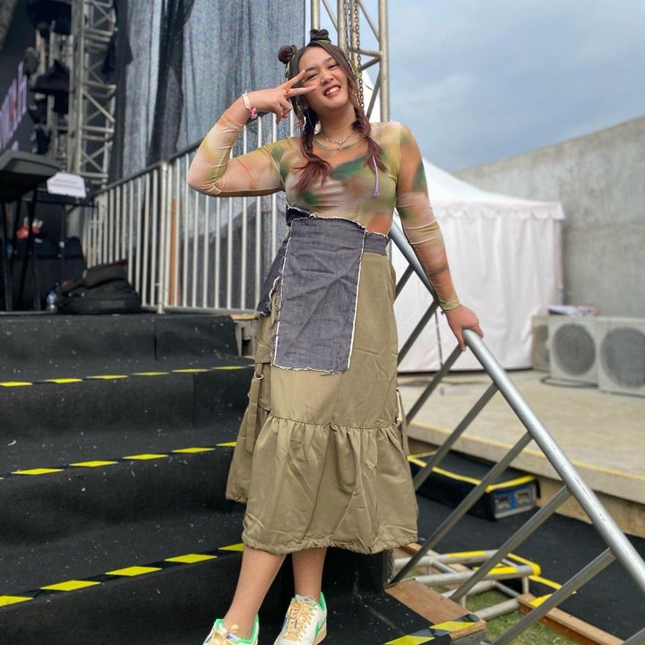 <p>Banyak netizen yang memuji kedekatan Hesti dan Asya nih, Bunda. Tak sedikit juga yang mengatakan keduanya sudah seperti adik dan kakak. *Foto: Instagram: @asyaaysa)</p>