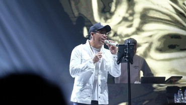 img-title Usai Manggung, Sammy Simorangkir Salut dgn Sound Kelab Ini