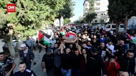 VIDEO: Amarah Warga Palestina Makamkan Pemuda Tewas Dibunuh Israel