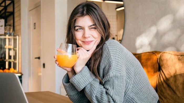 Bantu Dukung Kesehatan Perempuan,  Ini 6 Vitamin Esensial yang Wajib Dikonsumsi