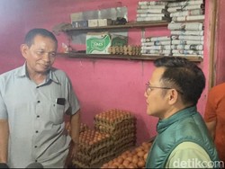Cak Imin Kunjungi Pasar di Pekanbaru, Pedagang Ngeluh Harga Gula-Cabai Naik