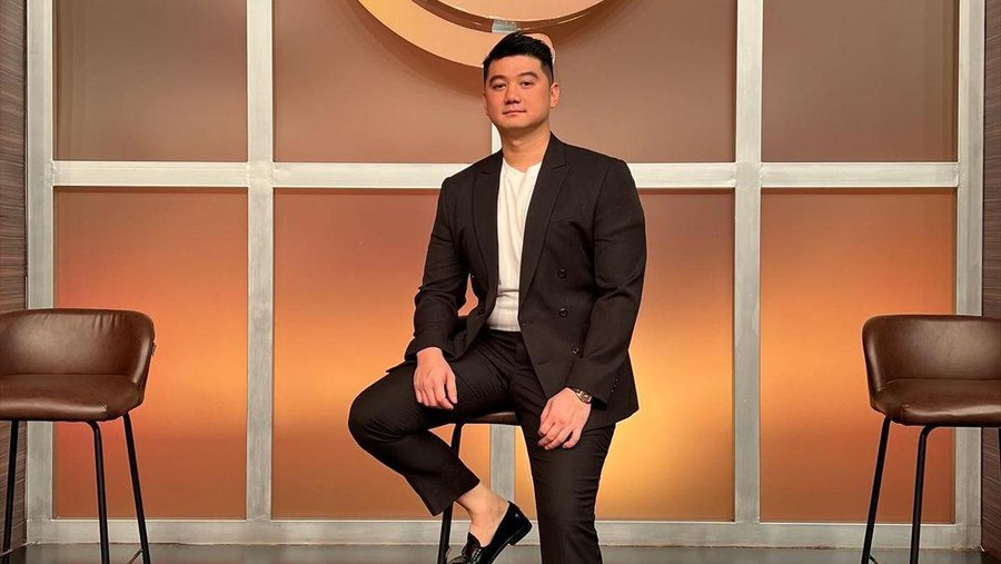 Chef Arnold Disinggung soal NFT dan Jadi Caleg Imbas Heboh Masalah MCI Chef Arnold Disinggung soal NFT dan Jadi Caleg Imbas Heboh Masalah MCI
