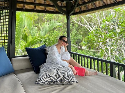 Pulang Sejenak dari AS, Tengok 5 Potret Enzy Storia Sempatkan Liburan di Bali