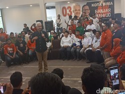 Ganjar Doakan Mendiang Sekjen Hanura di Sela Kampanye di NTB