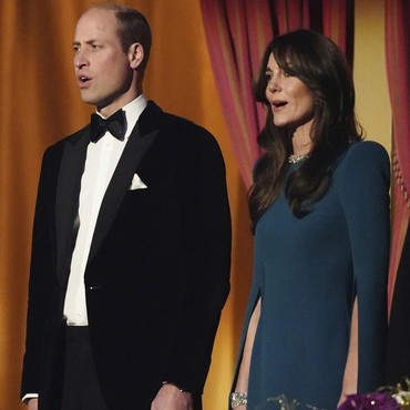 Reaksi Pangeran William-Kate Lihat Jari Louis 'Hilang' di Foto Keluarga