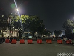 Video: Massa Buruh Sudah Bubar, Lalu Lintas Kawasan Monas Lancar