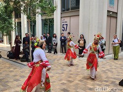Soft Diplomacy dalam Gemulai Tarian Betawi